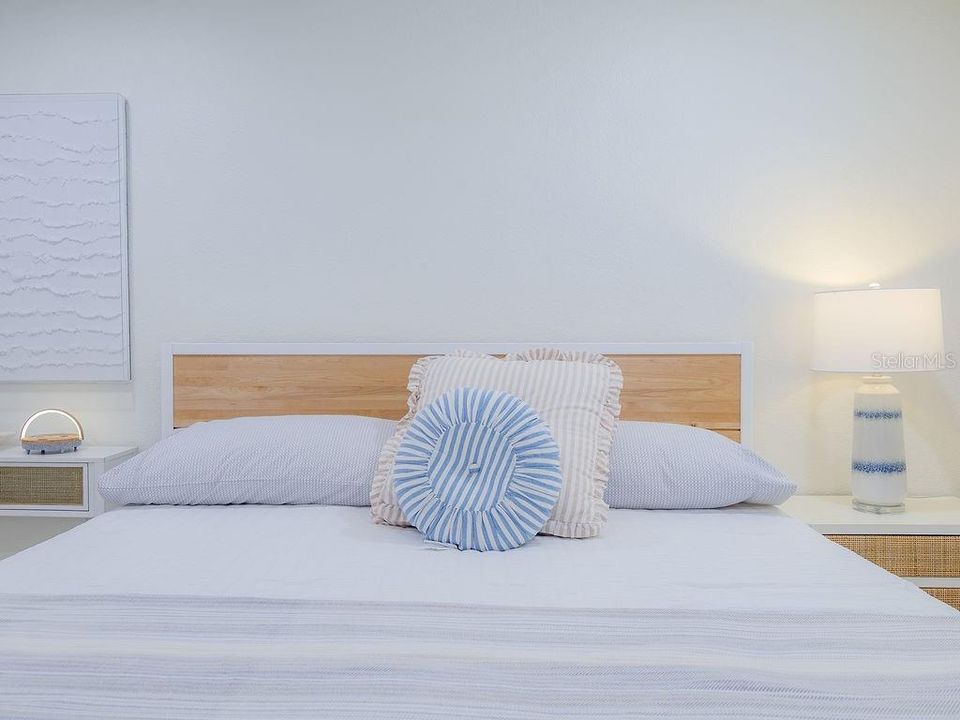 На продажу: $917,000 (2 спален, 2 ванн, 1375 Квадратных фут)