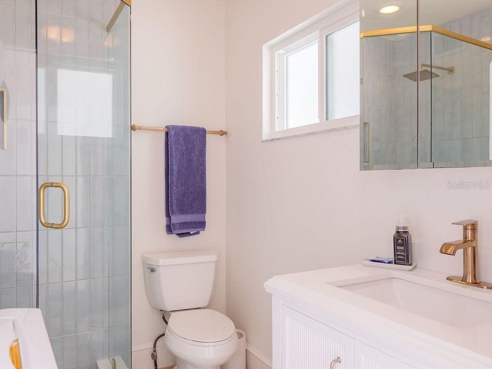 На продажу: $917,000 (2 спален, 2 ванн, 1375 Квадратных фут)