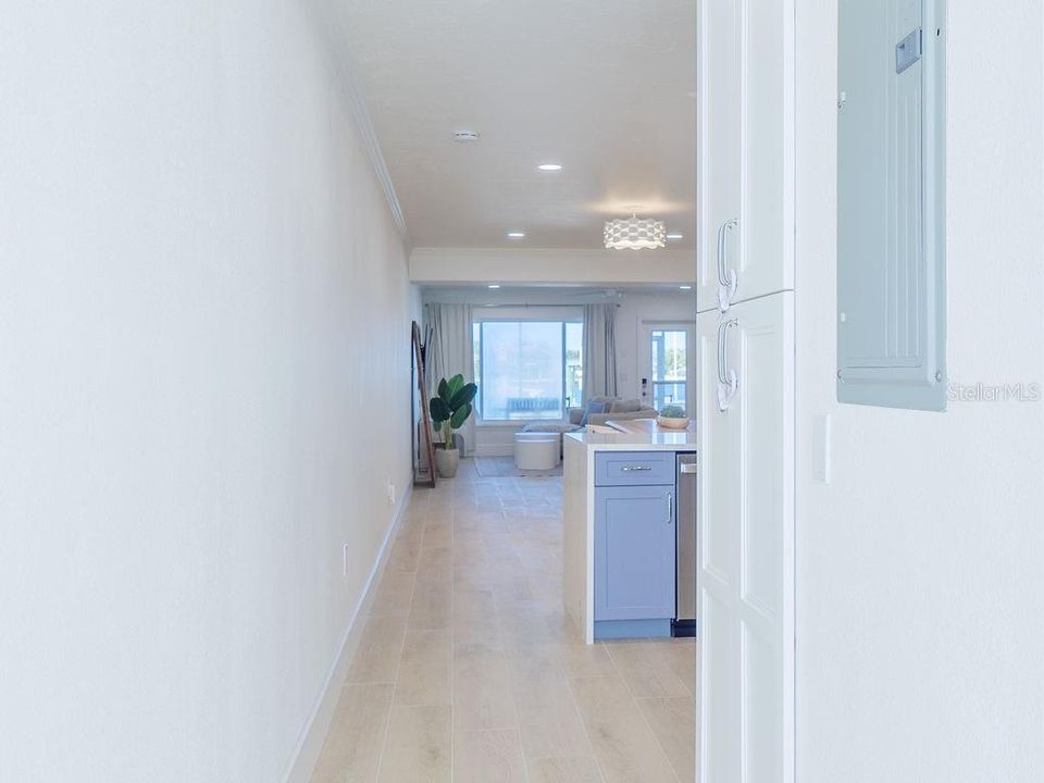 На продажу: $917,000 (2 спален, 2 ванн, 1375 Квадратных фут)