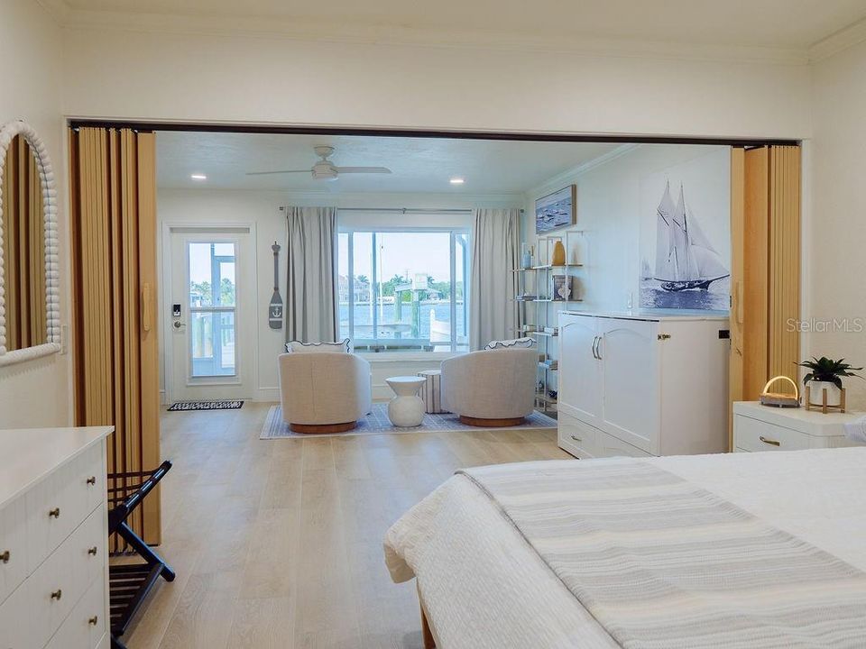 На продажу: $917,000 (2 спален, 2 ванн, 1375 Квадратных фут)