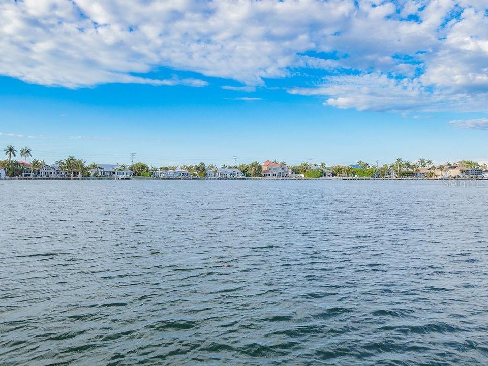 На продажу: $917,000 (2 спален, 2 ванн, 1375 Квадратных фут)