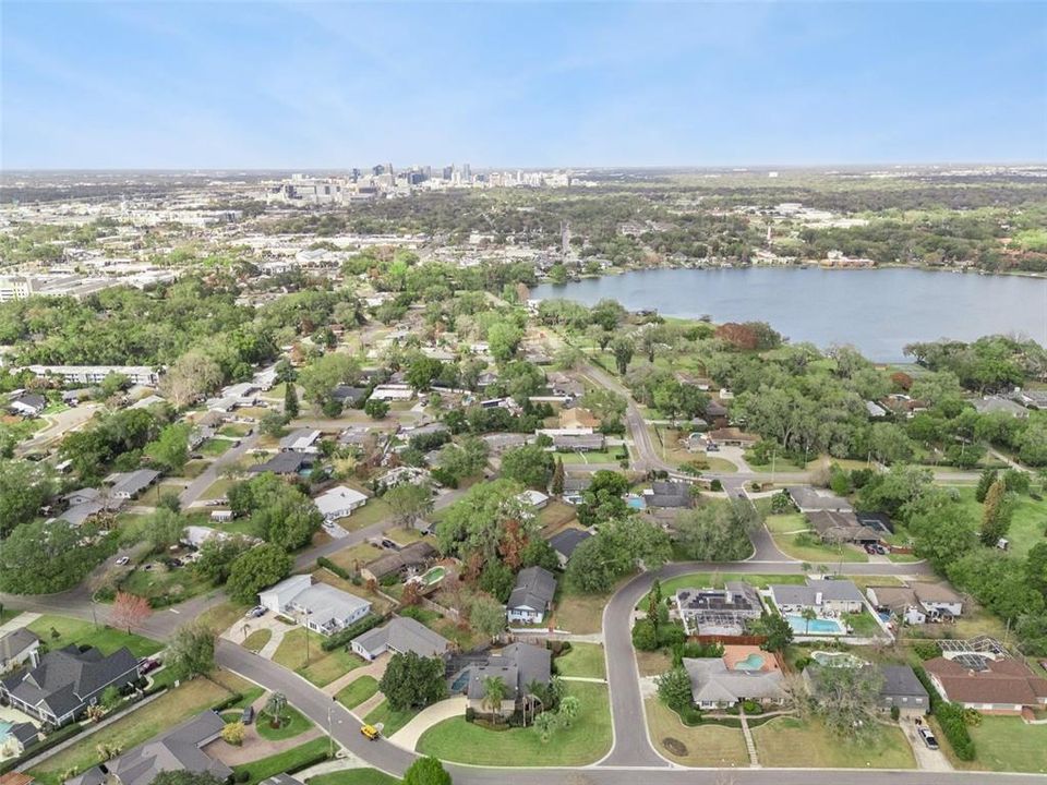 На продажу: $975,000 (4 спален, 2 ванн, 3237 Квадратных фут)