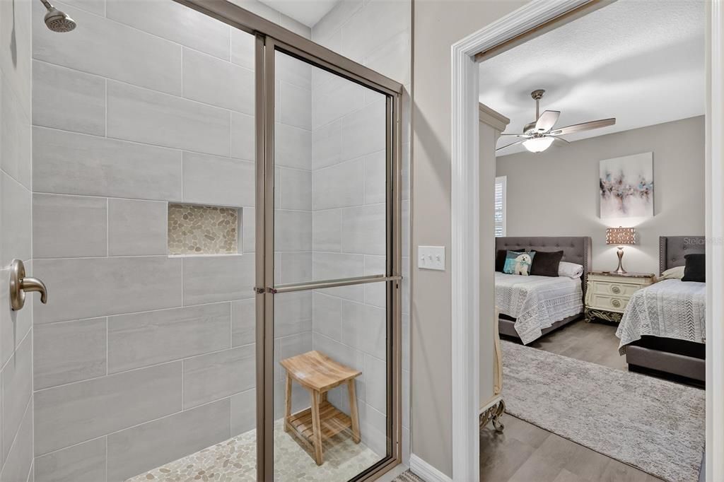 Activo con contrato: $399,000 (4 camas, 2 baños, 1749 Pies cuadrados)