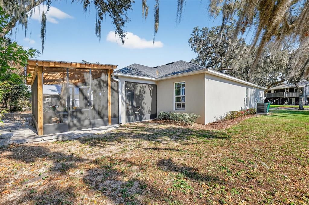 Activo con contrato: $399,000 (4 camas, 2 baños, 1749 Pies cuadrados)