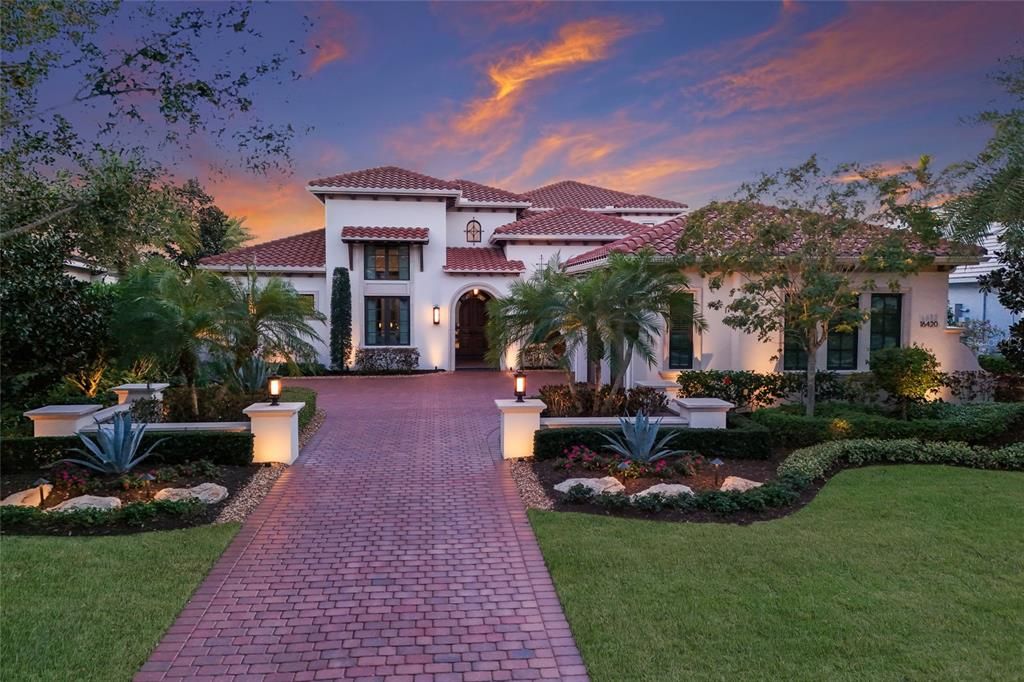 Active With Contract: $3,975,000 (4 beds, 4 baths, 4848 Square Feet)