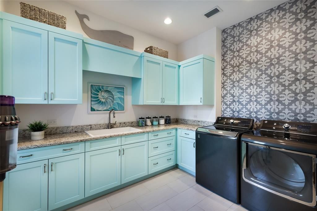 Active With Contract: $3,975,000 (4 beds, 4 baths, 4848 Square Feet)