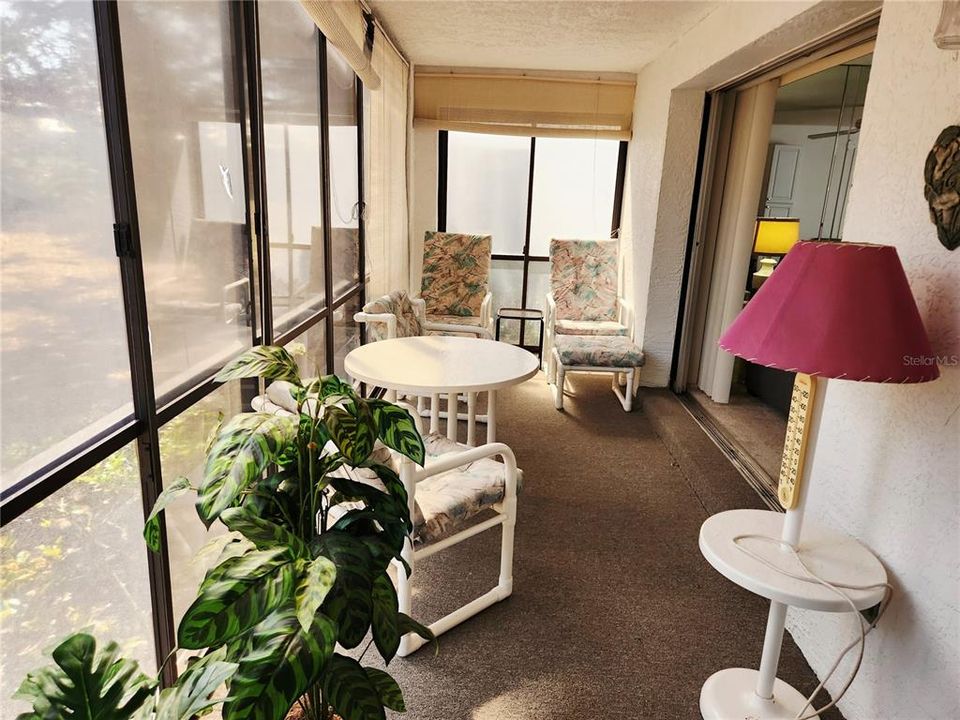 На продажу: $84,900 (2 спален, 2 ванн, 1092 Квадратных фут)