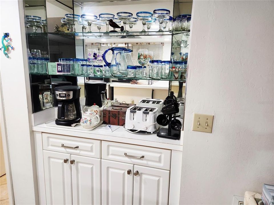 На продажу: $84,900 (2 спален, 2 ванн, 1092 Квадратных фут)