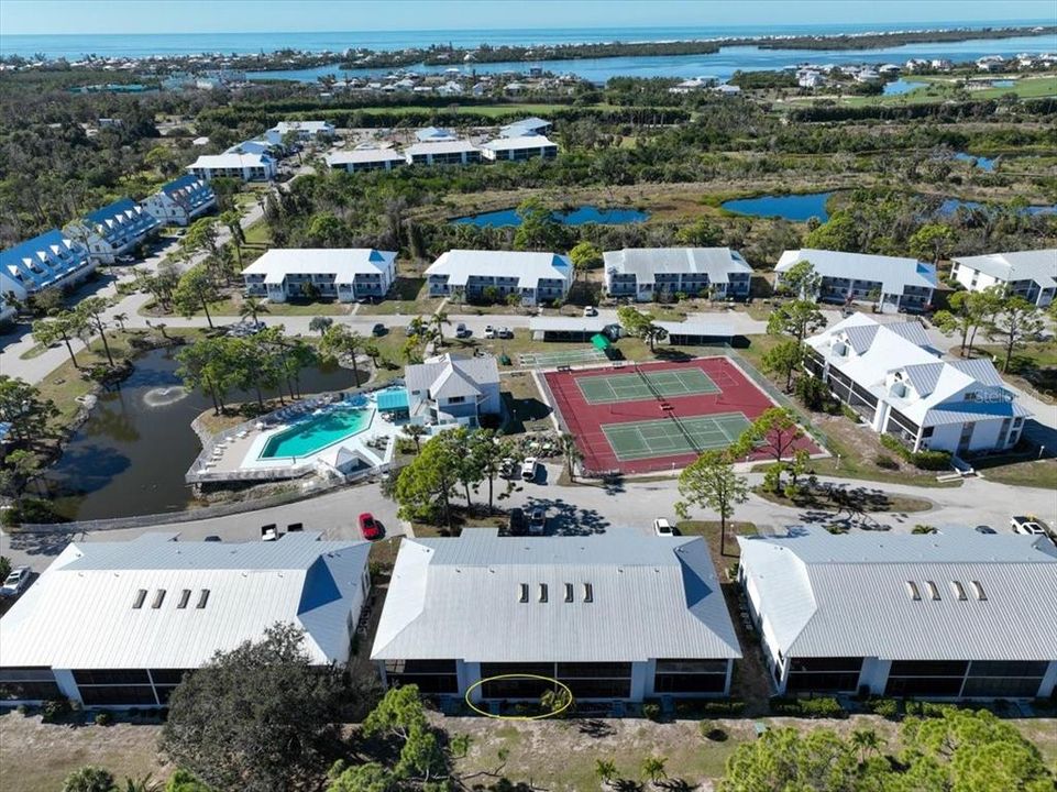 На продажу: $84,900 (2 спален, 2 ванн, 1092 Квадратных фут)