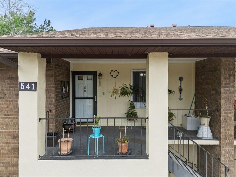 For Sale: $199,990 (2 beds, 2 baths, 1288 Square Feet)