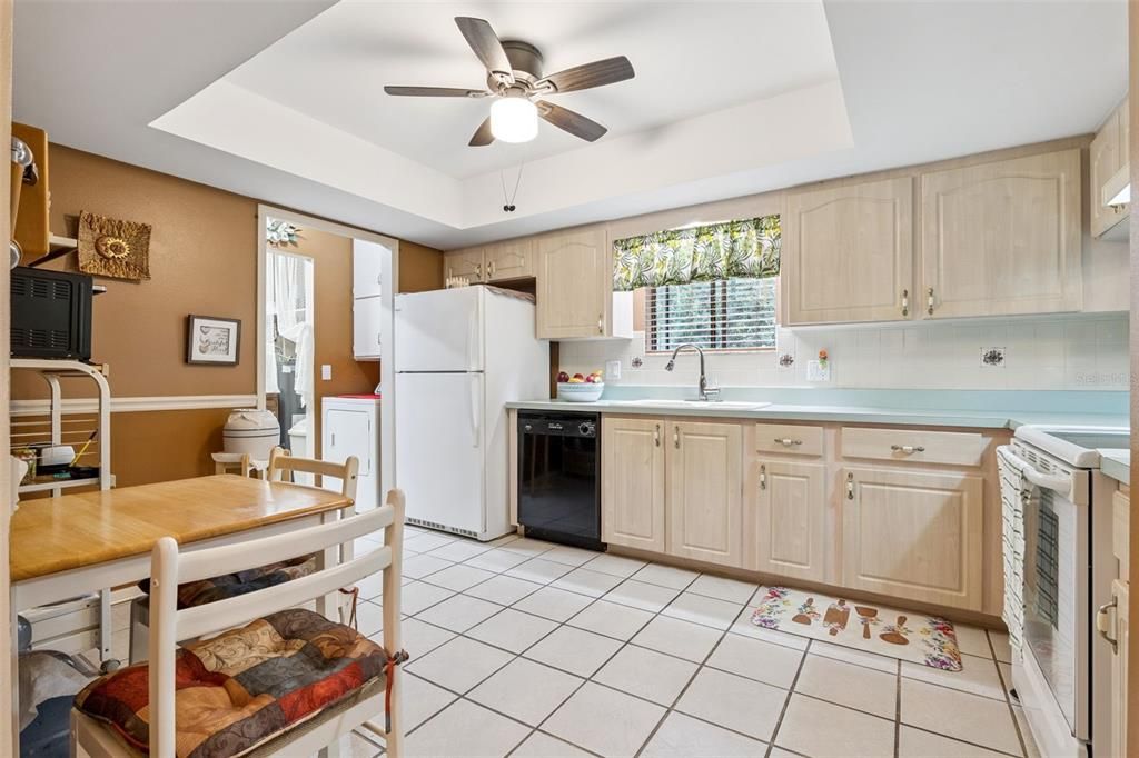 For Sale: $199,990 (2 beds, 2 baths, 1288 Square Feet)