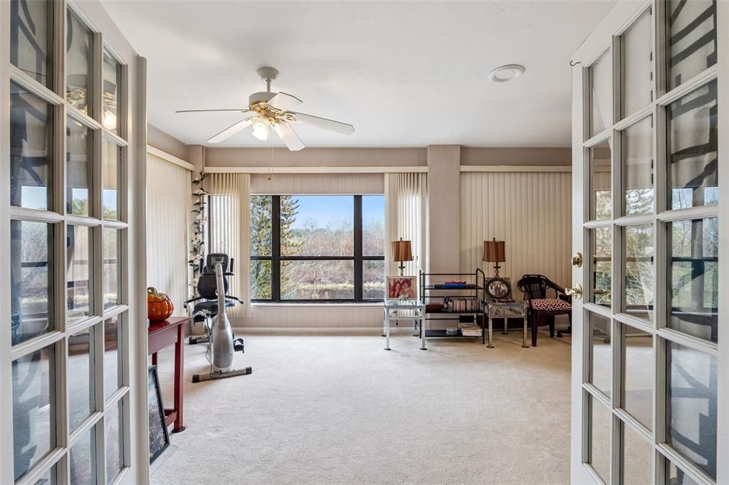 For Sale: $199,990 (2 beds, 2 baths, 1288 Square Feet)