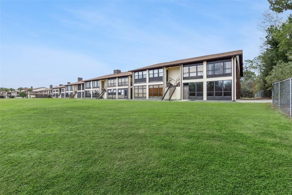 For Sale: $199,990 (2 beds, 2 baths, 1288 Square Feet)