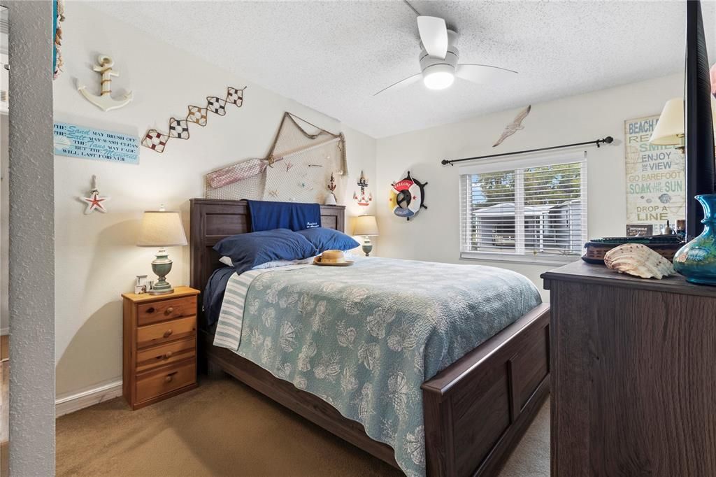 Activo con contrato: $219,000 (3 camas, 2 baños, 1930 Pies cuadrados)