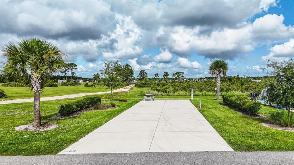 En Venta: $209,900 (0.09 acres)