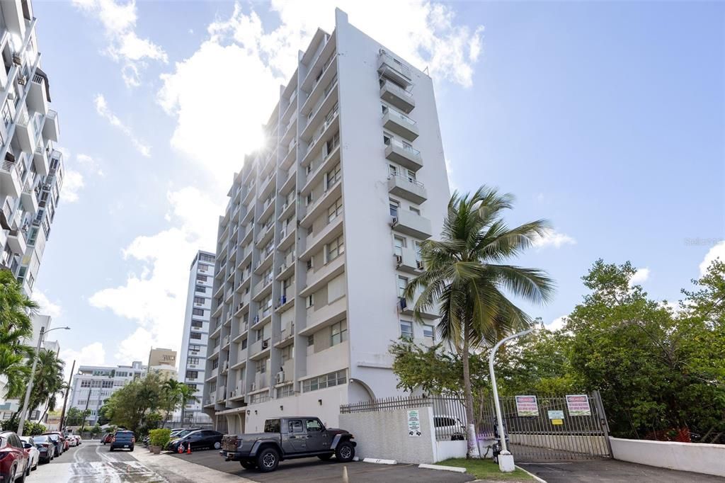 For Sale: $685,000 (3 beds, 3 baths, 1458 Square Feet)