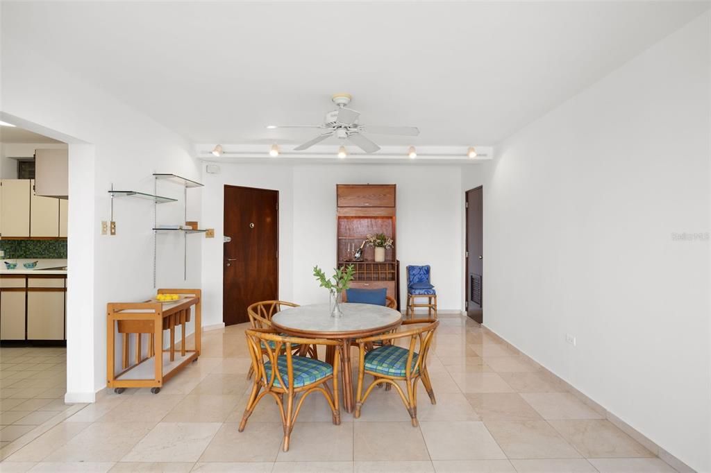 For Sale: $685,000 (3 beds, 3 baths, 1458 Square Feet)