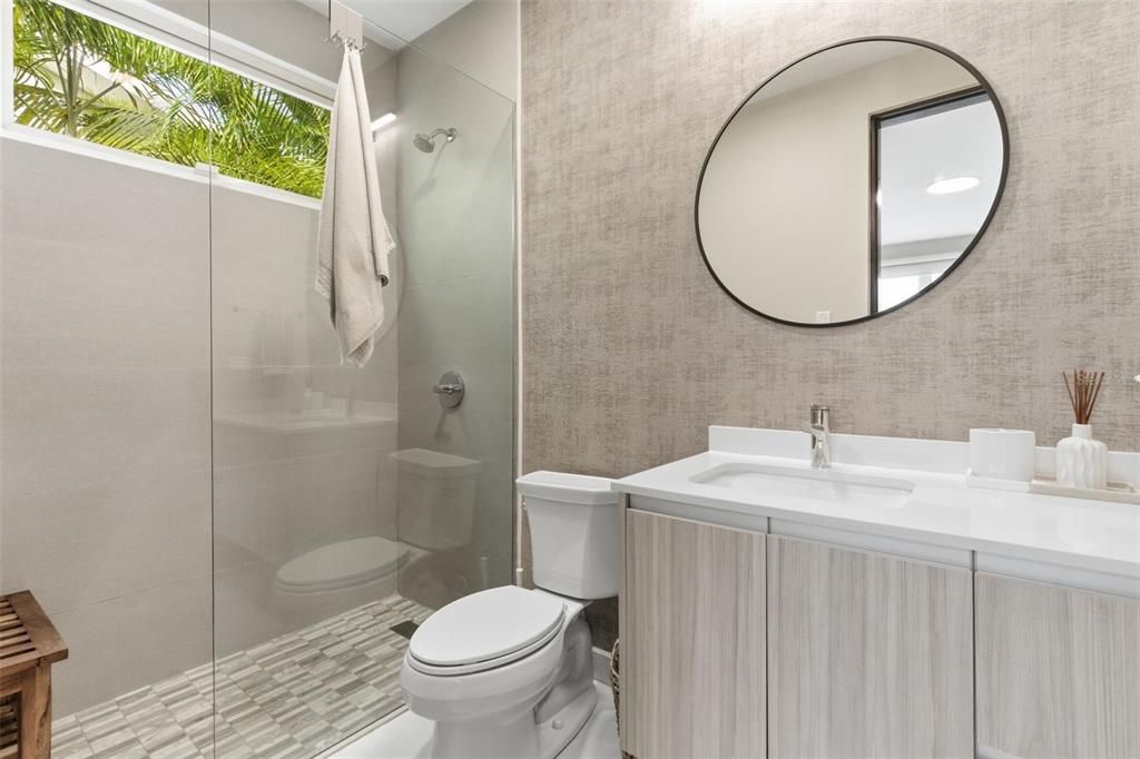 En Venta: $4,200,000 (4 camas, 4 baños, 5100 Pies cuadrados)