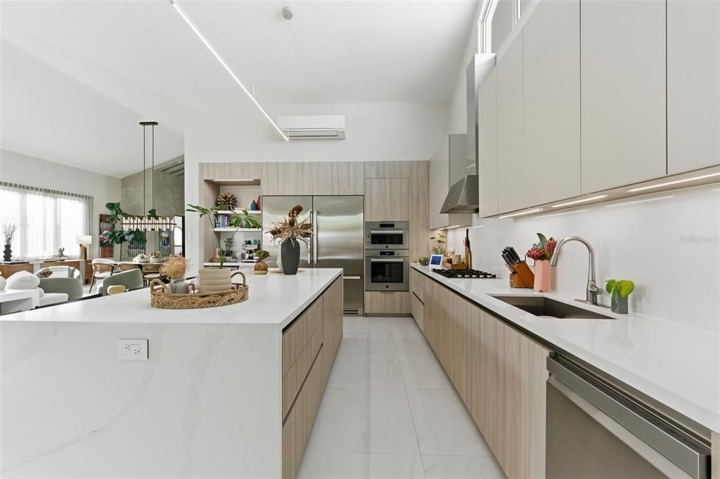 En Venta: $4,200,000 (4 camas, 4 baños, 5100 Pies cuadrados)