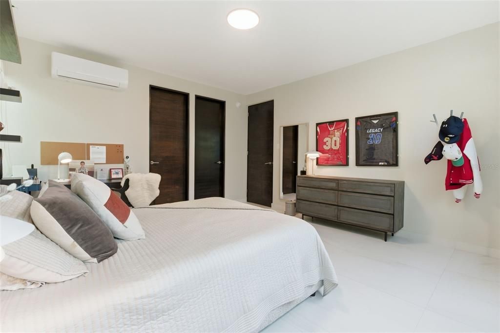 En Venta: $4,200,000 (4 camas, 4 baños, 5100 Pies cuadrados)