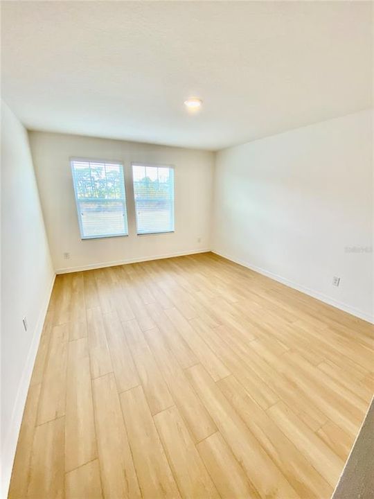 В аренду: $2,300 (3 спален, 2 ванн, 2117 Квадратных фут)