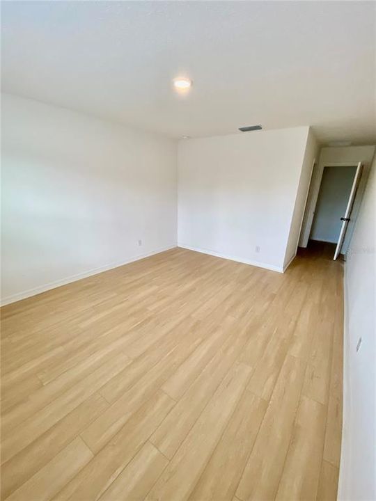 В аренду: $2,300 (3 спален, 2 ванн, 2117 Квадратных фут)