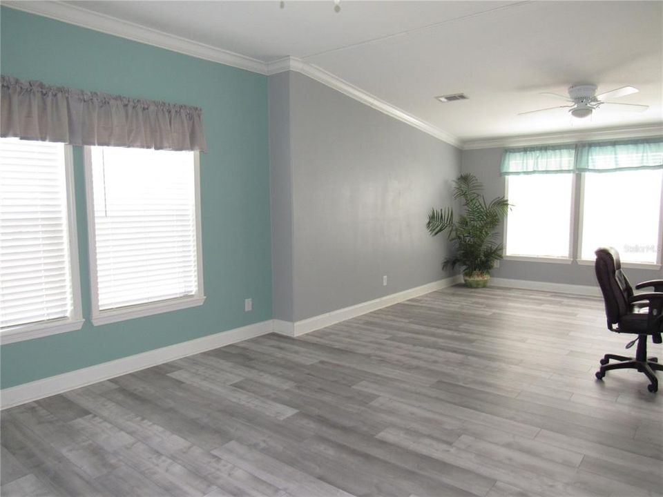 En Venta: $549,000 (4 camas, 3 baños, 2960 Pies cuadrados)