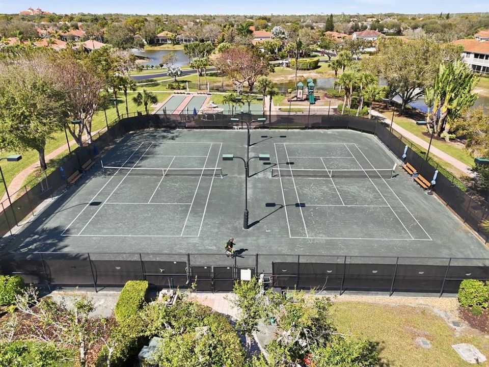 En Venta: $340,000 (2 camas, 2 baños, 1246 Pies cuadrados)