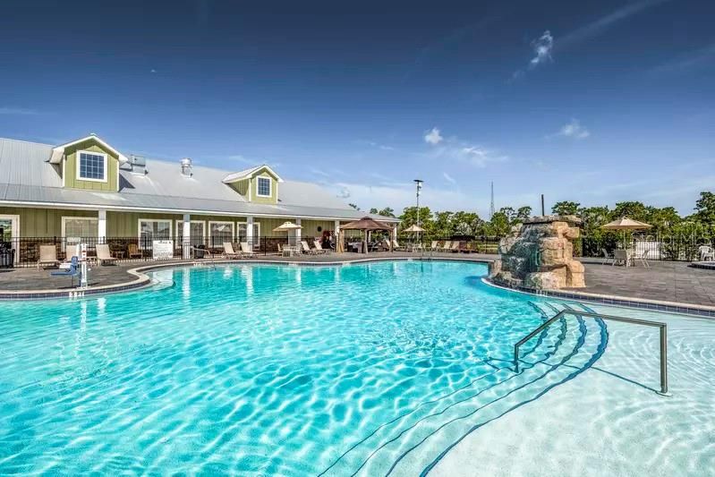 На продажу: $249,900 (0.09 acres)