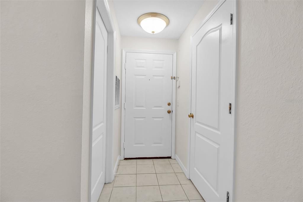 Activo con contrato: $219,900 (2 camas, 2 baños, 1089 Pies cuadrados)