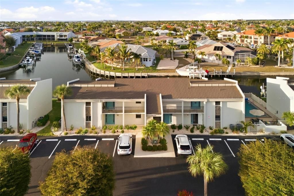 待售: $299,900 (2 贝兹, 2 浴室, 1350 平方英尺)