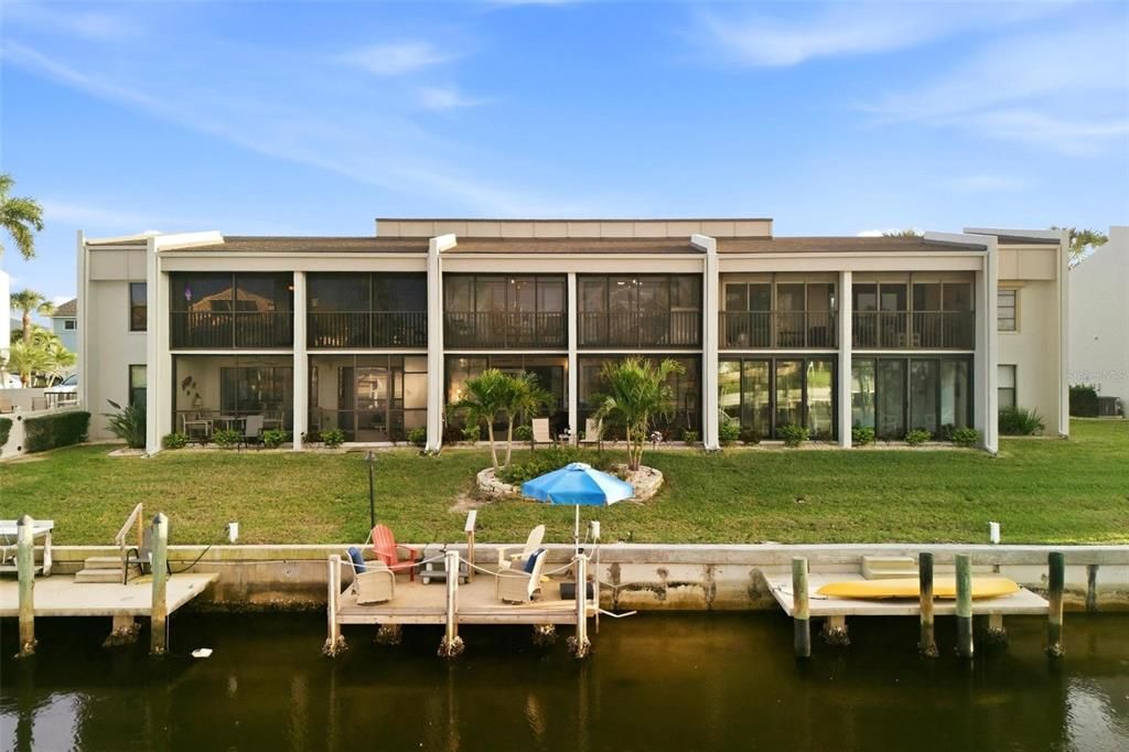 待售: $299,900 (2 贝兹, 2 浴室, 1350 平方英尺)