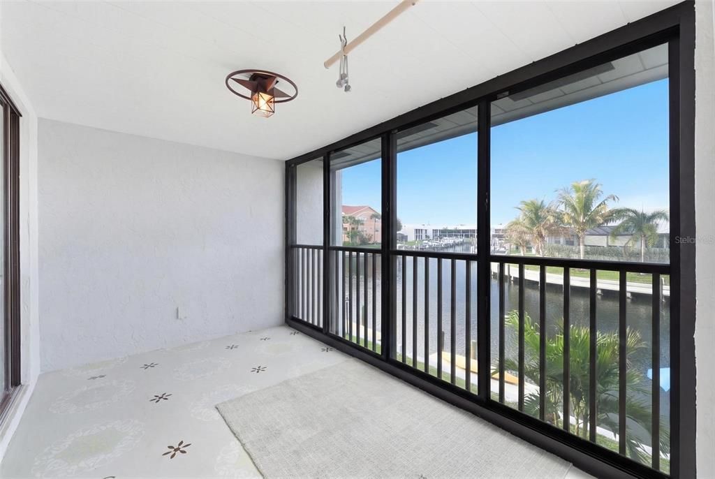 待售: $299,900 (2 贝兹, 2 浴室, 1350 平方英尺)