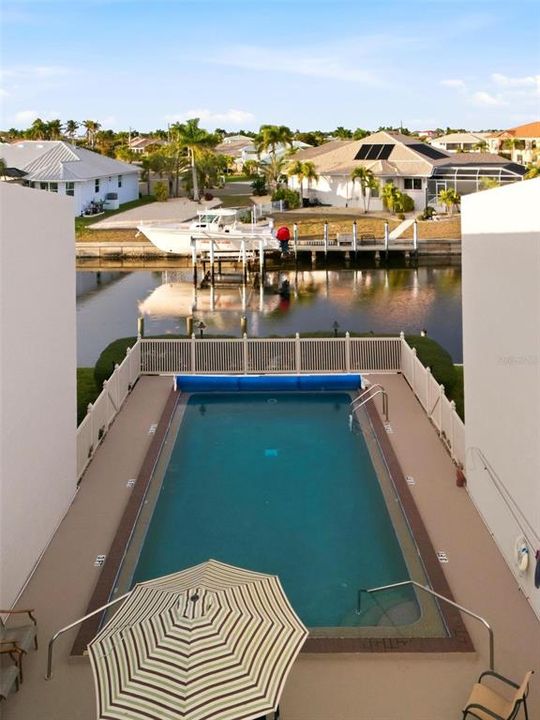 待售: $299,900 (2 贝兹, 2 浴室, 1350 平方英尺)