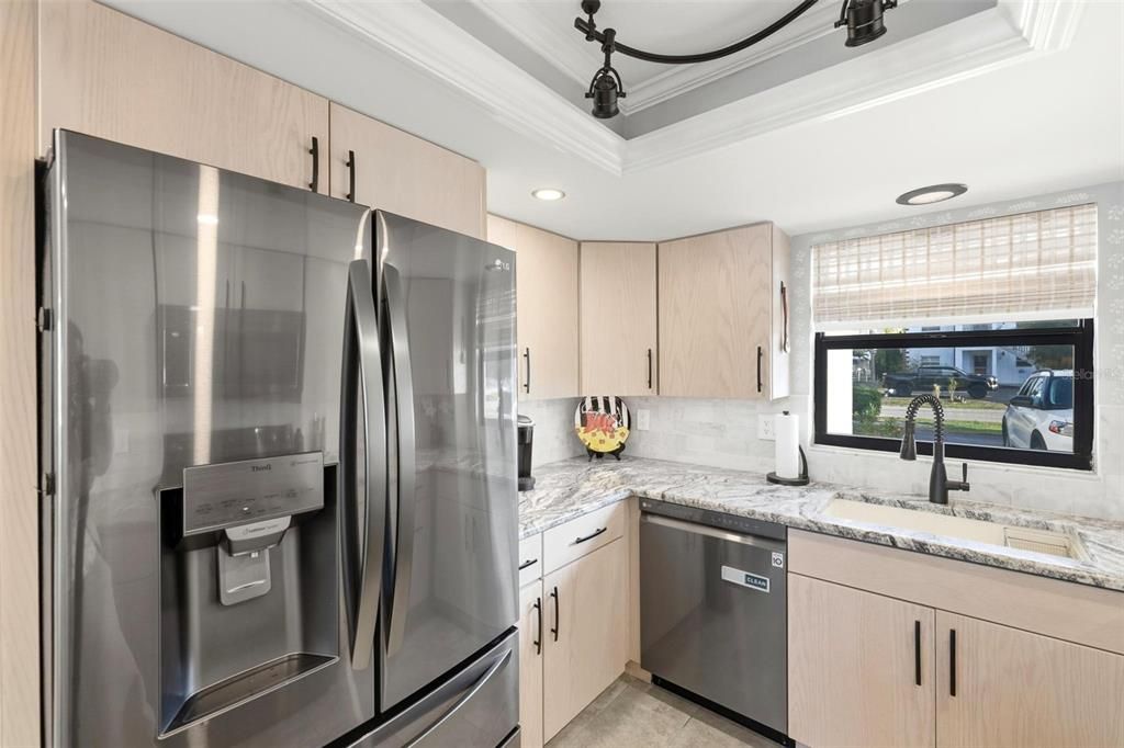 待售: $299,900 (2 贝兹, 2 浴室, 1350 平方英尺)