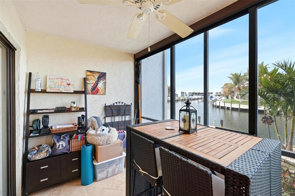 待售: $299,900 (2 贝兹, 2 浴室, 1350 平方英尺)