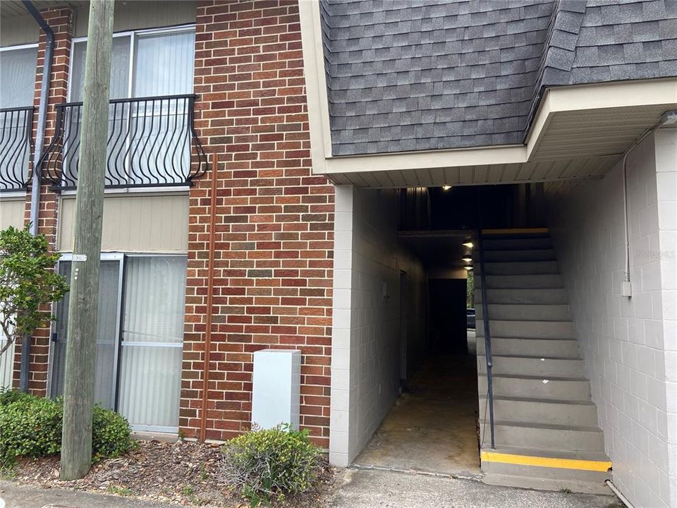 For Rent: $1,095 (1 beds, 1 baths, 574 Square Feet)