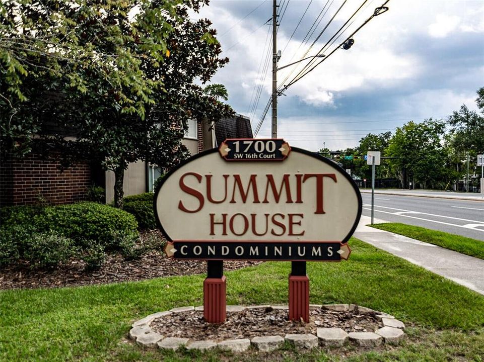 For Rent: $1,095 (1 beds, 1 baths, 574 Square Feet)