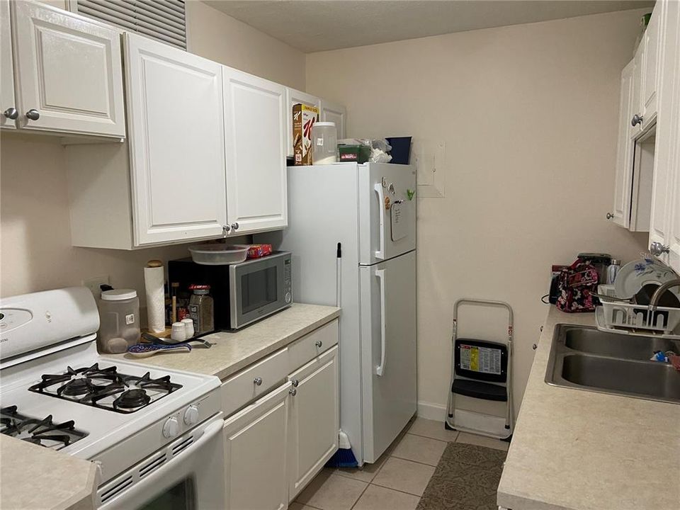 For Rent: $1,095 (1 beds, 1 baths, 574 Square Feet)