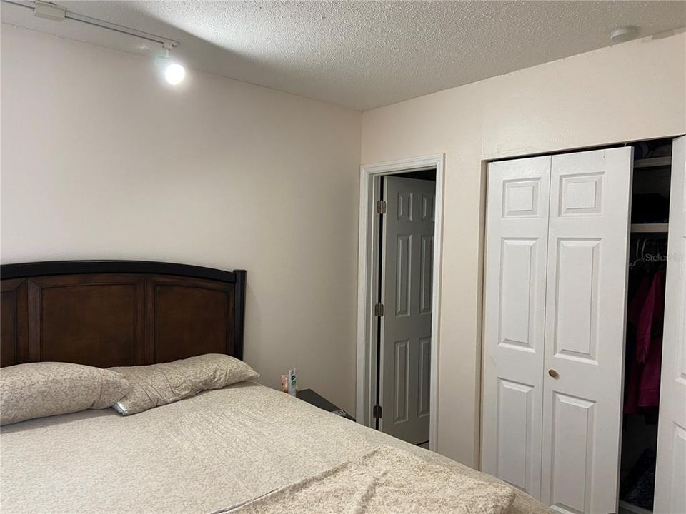 For Rent: $1,095 (1 beds, 1 baths, 574 Square Feet)