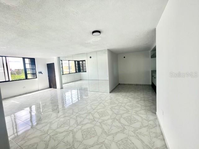 На продажу: $535,000 (2 спален, 2 ванн, 1088 Квадратных фут)