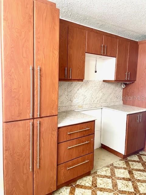 На продажу: $535,000 (2 спален, 2 ванн, 1088 Квадратных фут)