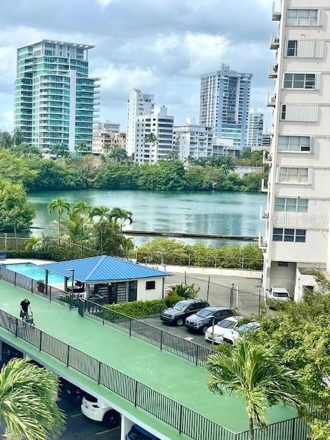 На продажу: $535,000 (2 спален, 2 ванн, 1088 Квадратных фут)