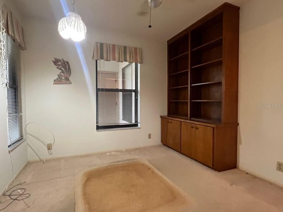 На продажу: $239,000 (2 спален, 2 ванн, 1431 Квадратных фут)