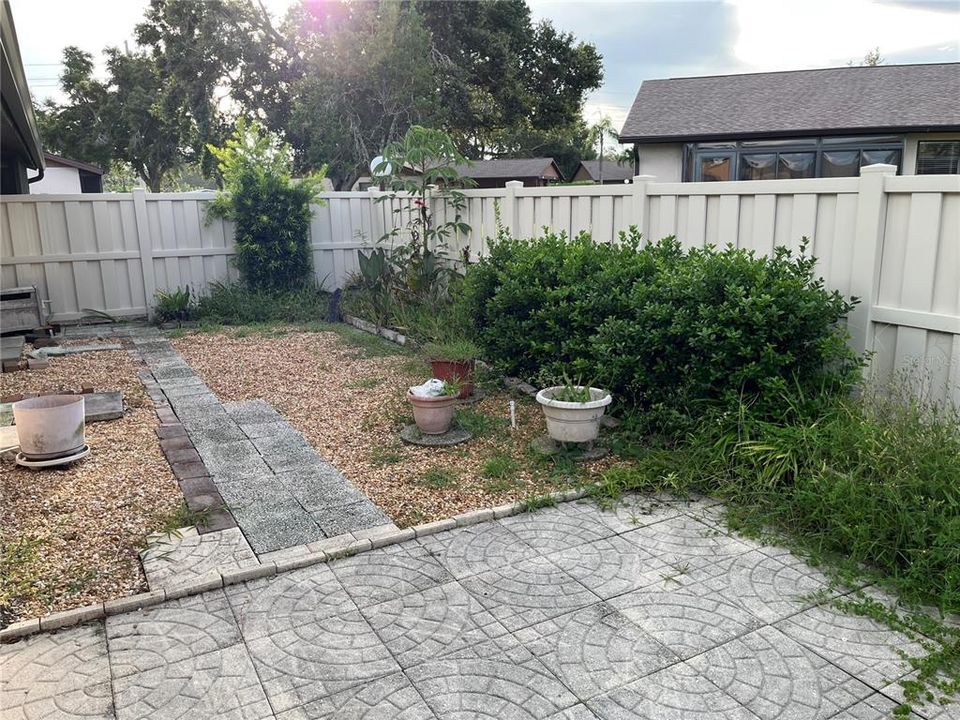 На продажу: $239,000 (2 спален, 2 ванн, 1431 Квадратных фут)