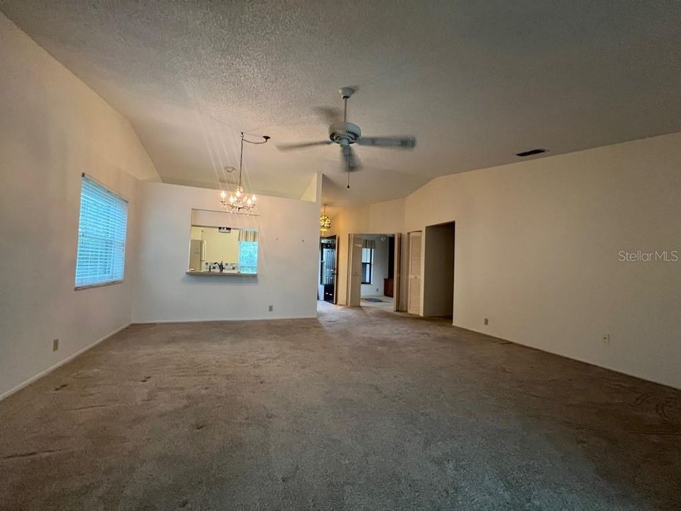 На продажу: $239,000 (2 спален, 2 ванн, 1431 Квадратных фут)