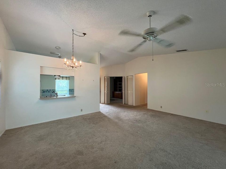 На продажу: $239,000 (2 спален, 2 ванн, 1431 Квадратных фут)