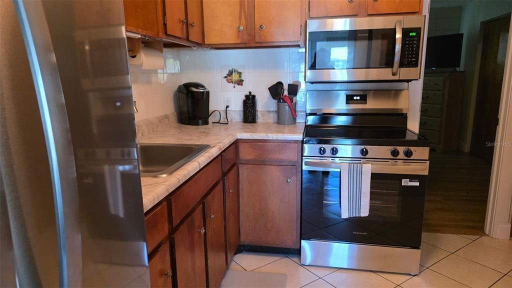 В аренду: $1,900 (1 спален, 1 ванн, 600 Квадратных фут)