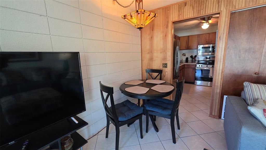 В аренду: $1,900 (1 спален, 1 ванн, 600 Квадратных фут)
