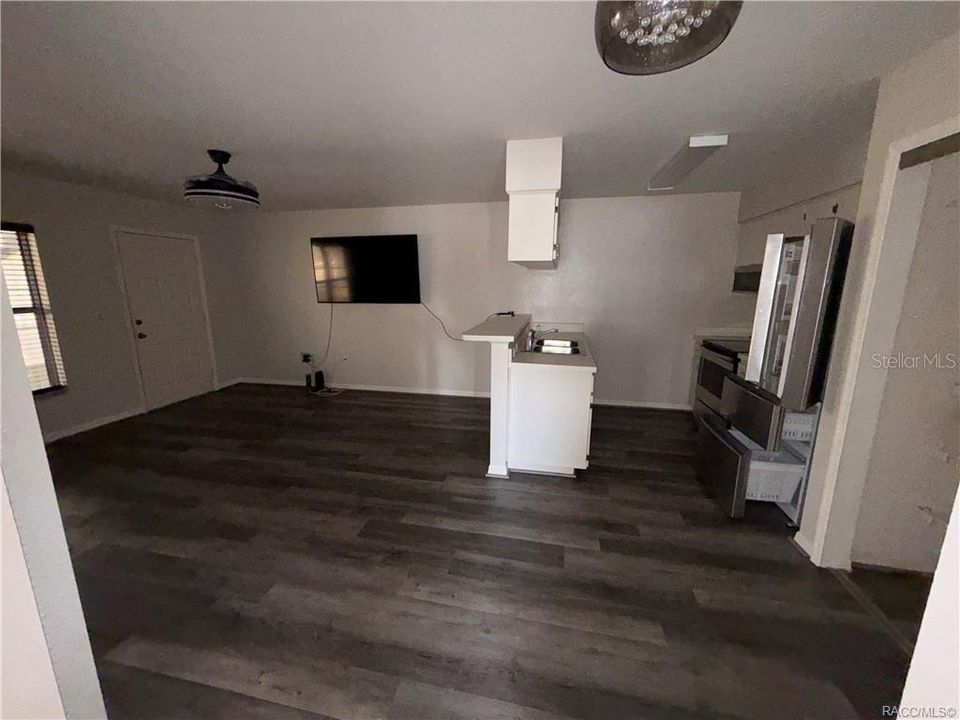 待售: $140,000 (2 贝兹, 2 浴室, 852 平方英尺)